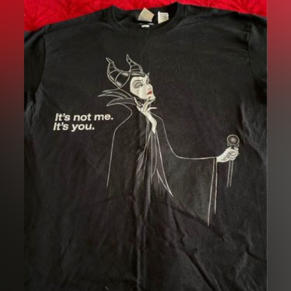 NWT Medium Adult Disney It’s not me it’s you tshirt Black Perfect for a break up - Picture 10 of 12
